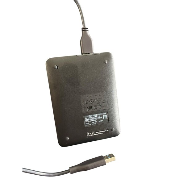 WD Elements Portable Hard Drive 2T . USB - Picture 4 of 8